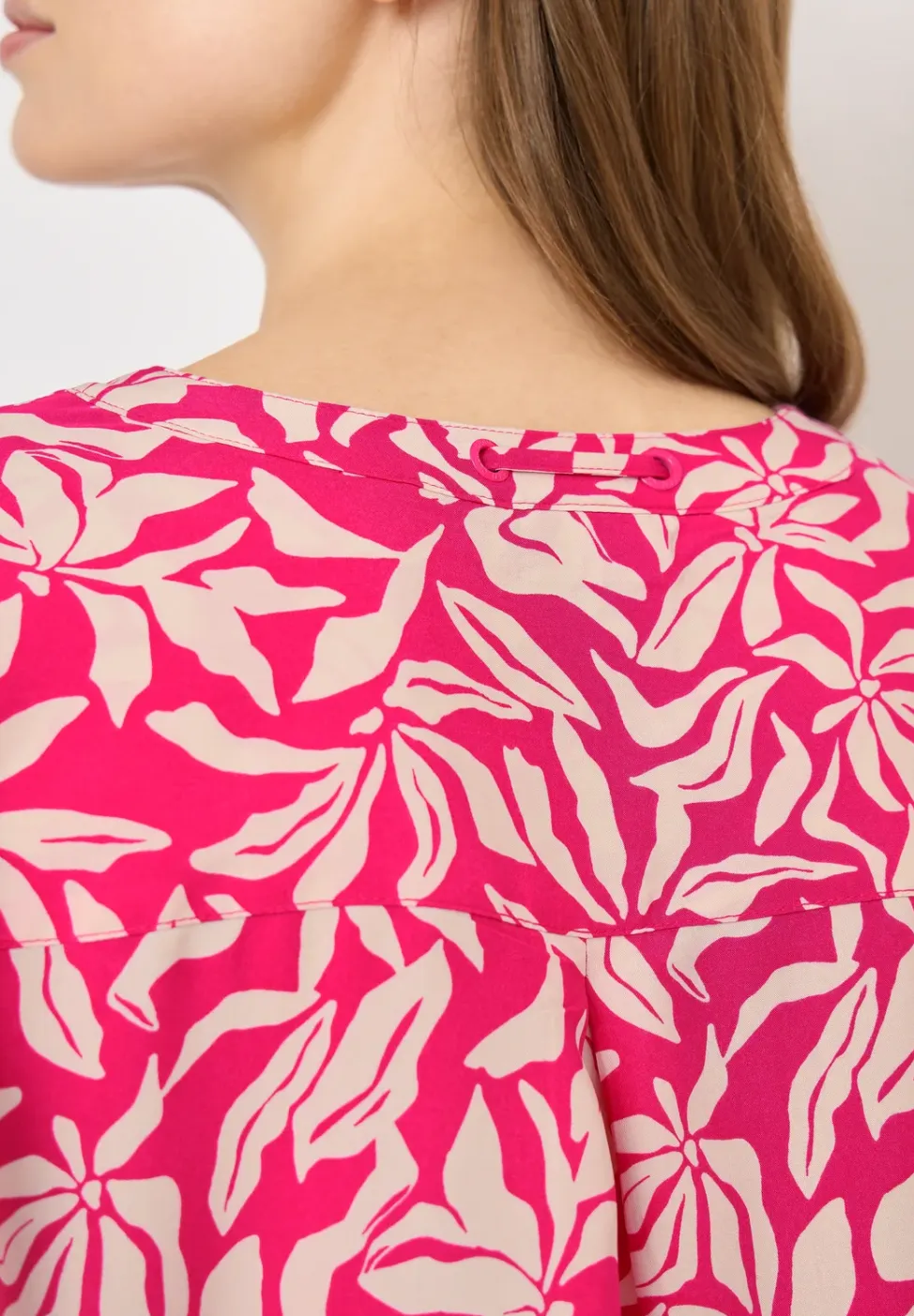 Blouse met touwtjes