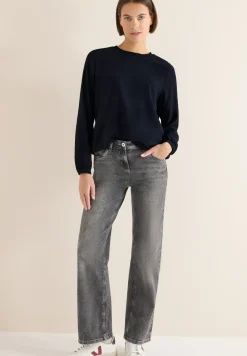 Blouse met gesmockte halslijn