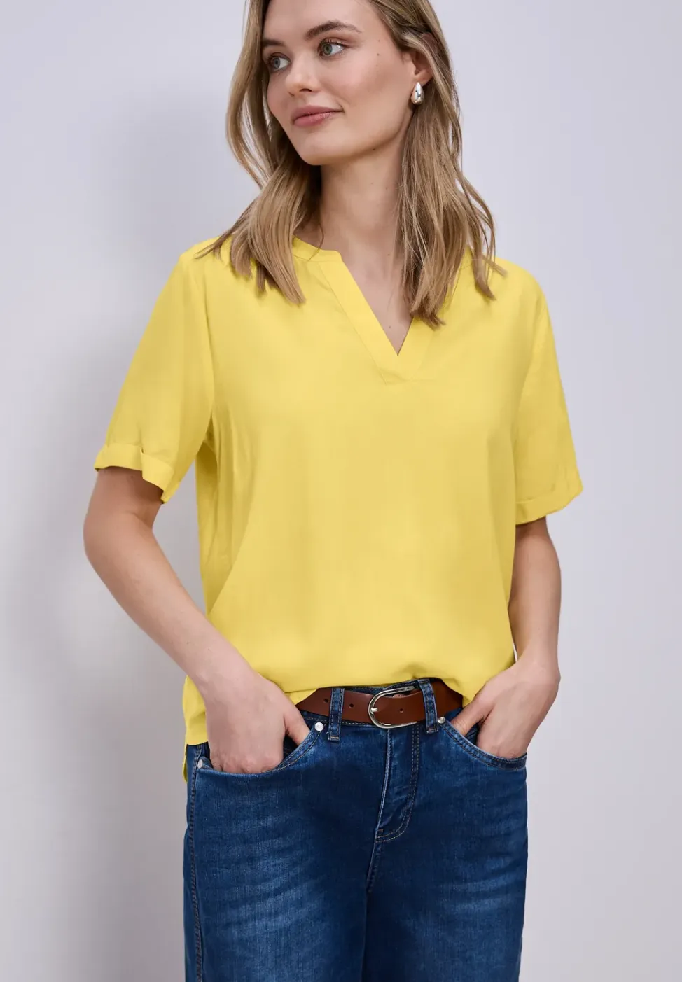 Blouse met gespleten hals en omslag