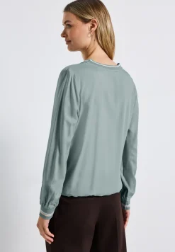 Blouse met gespleten hals en tape