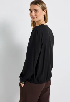 Blouse met gespleten hals en tape