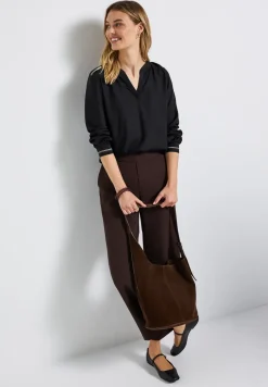 Blouse met gespleten hals en tape