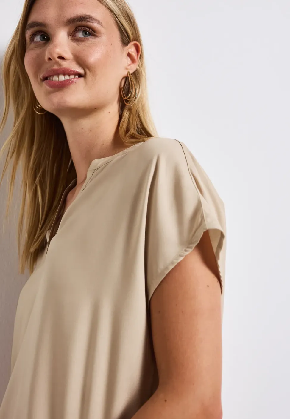Blouse met gespleten hals in effen kleur
