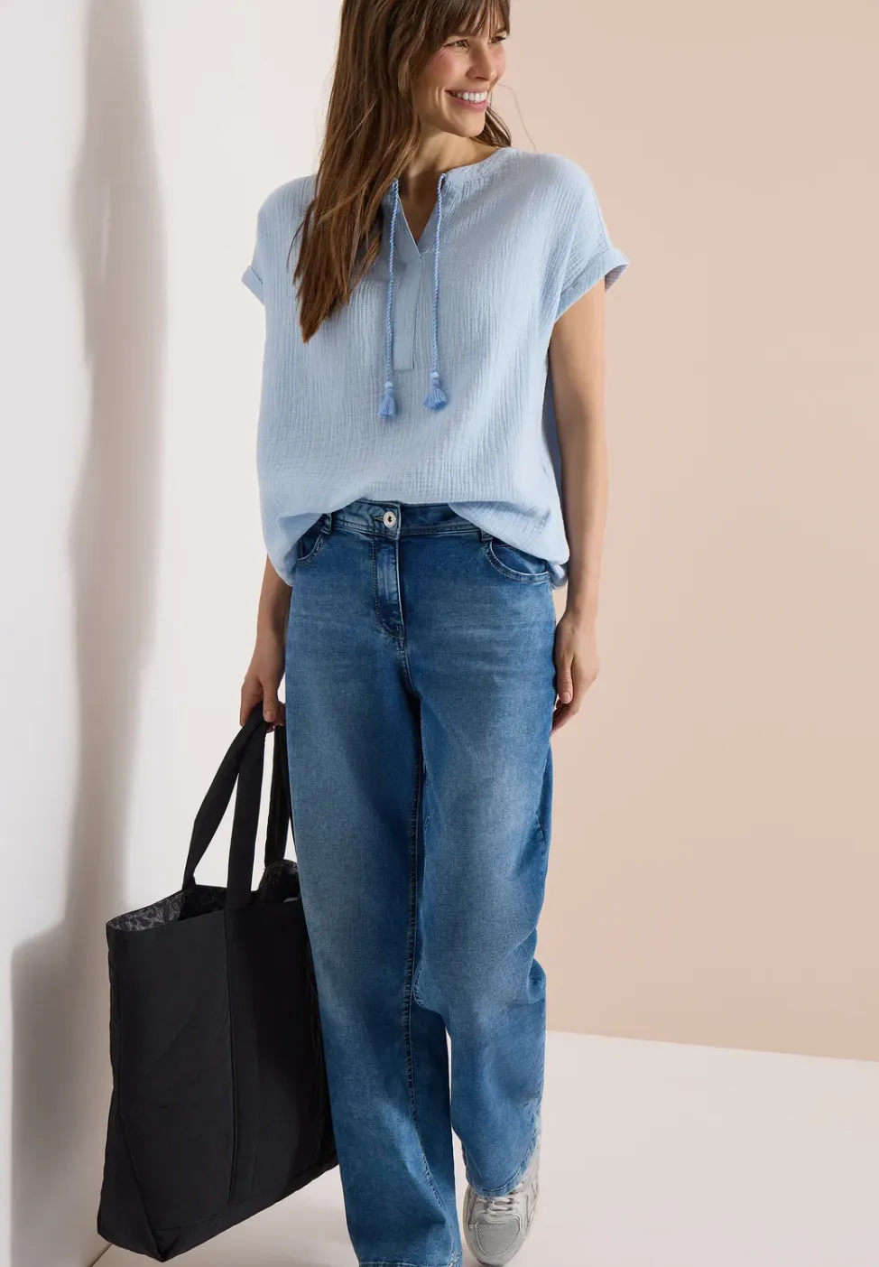Blouse met gespleten hals in mousseline