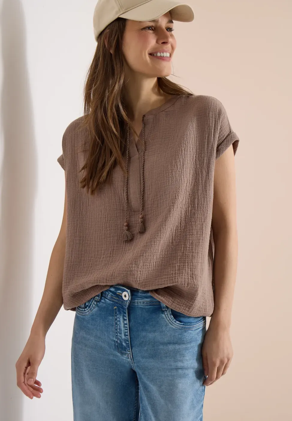 Blouse met gespleten hals in mousseline