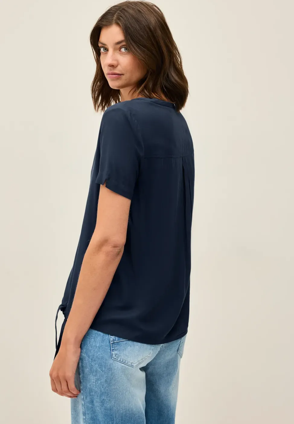 Blouse met knoopdetail