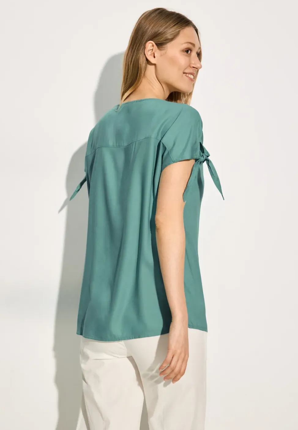 Blouse met knoopdetail