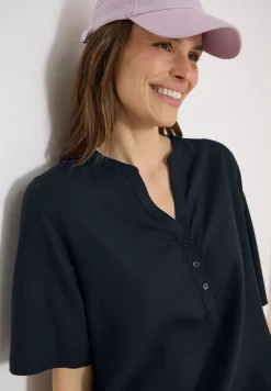 Blouse met korte mouwen en gespleten hals