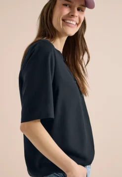 Blouse met korte mouwen en gespleten hals