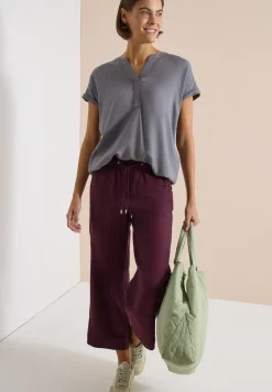 Blouse met korte mouwen en gespleten hals