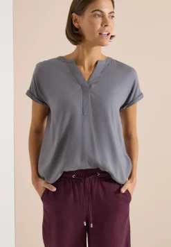 Blouse met korte mouwen en gespleten hals