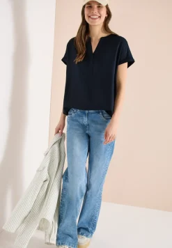 Blouse met korte mouwen en gespleten hals