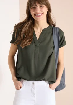 Blouse met korte mouwen en gespleten hals