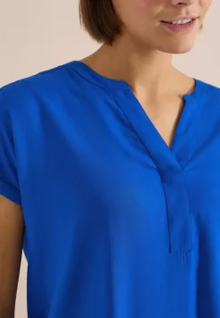 Blouse met korte mouwen en gespleten hals
