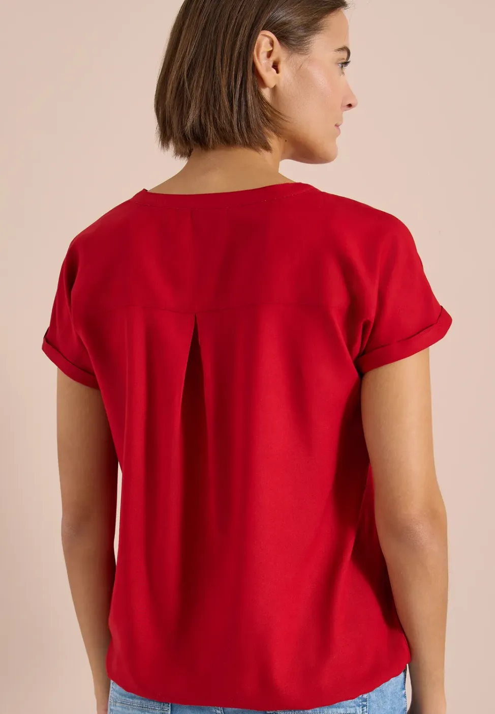 Blouse met korte mouwen en gespleten hals