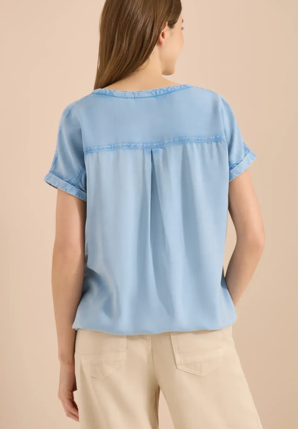Blouse met korte mouwen en gespleten hals in denimlook