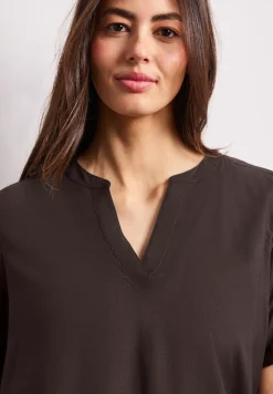 Blouse met korte mouwen en omslag