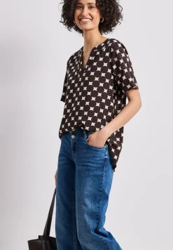Blouse met korte mouwen en omslag