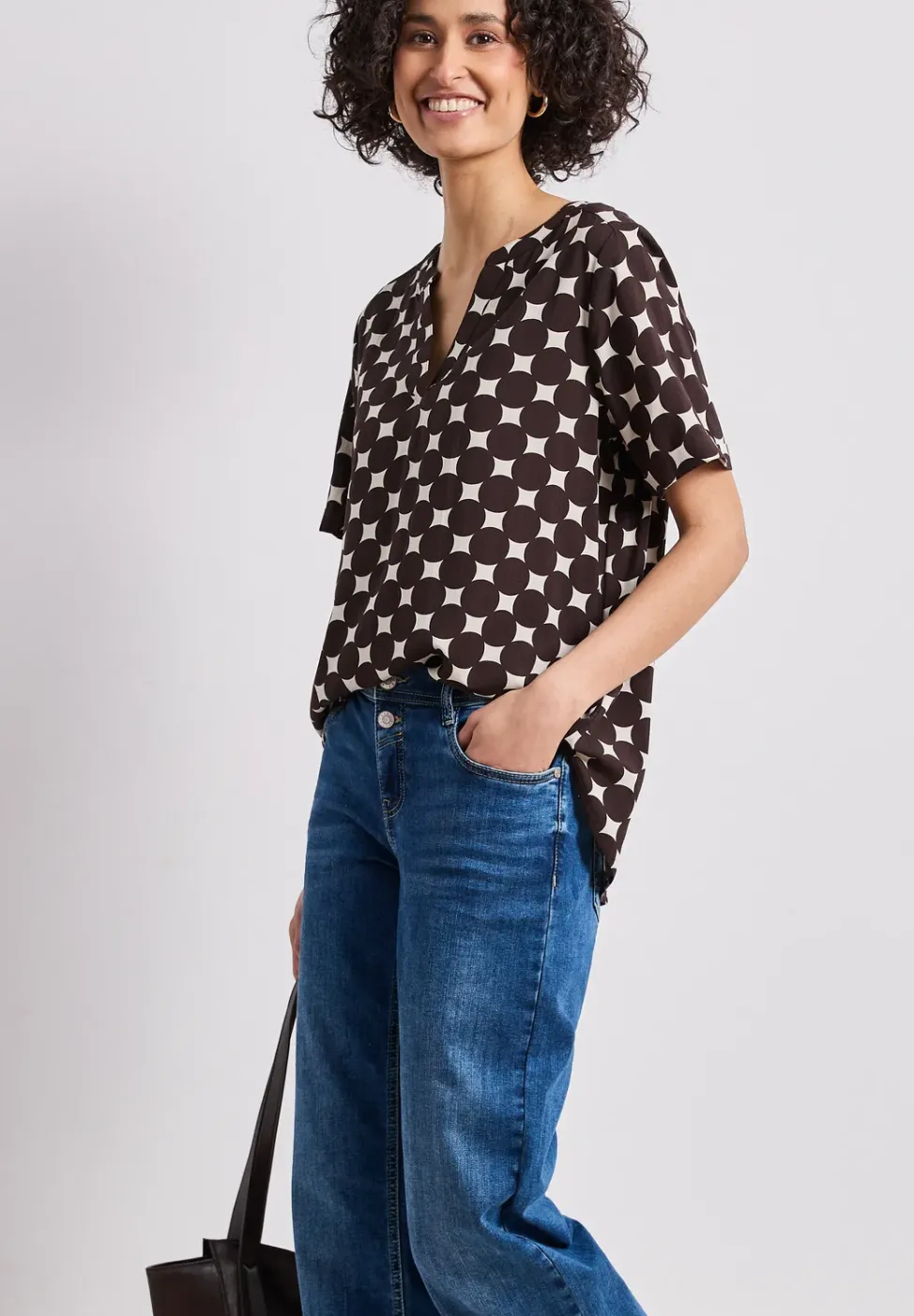 Blouse met korte mouwen en omslag