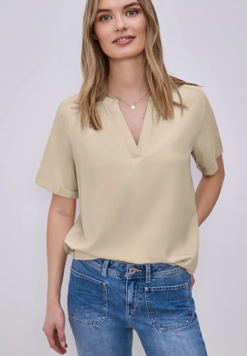 Blouse met korte mouwen en omslag