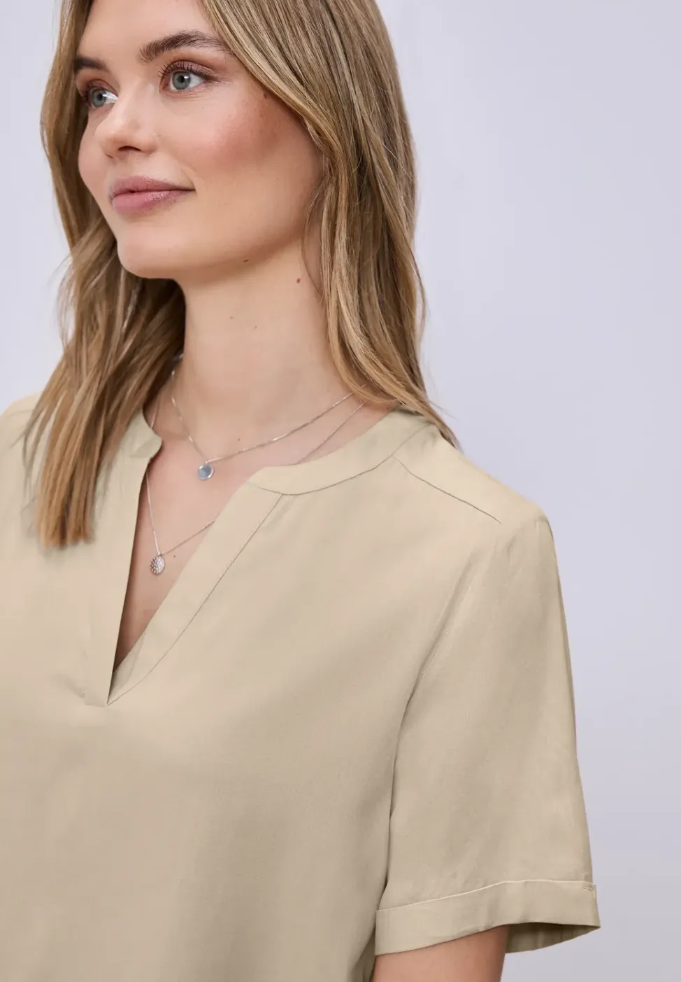 Blouse met korte mouwen en omslag