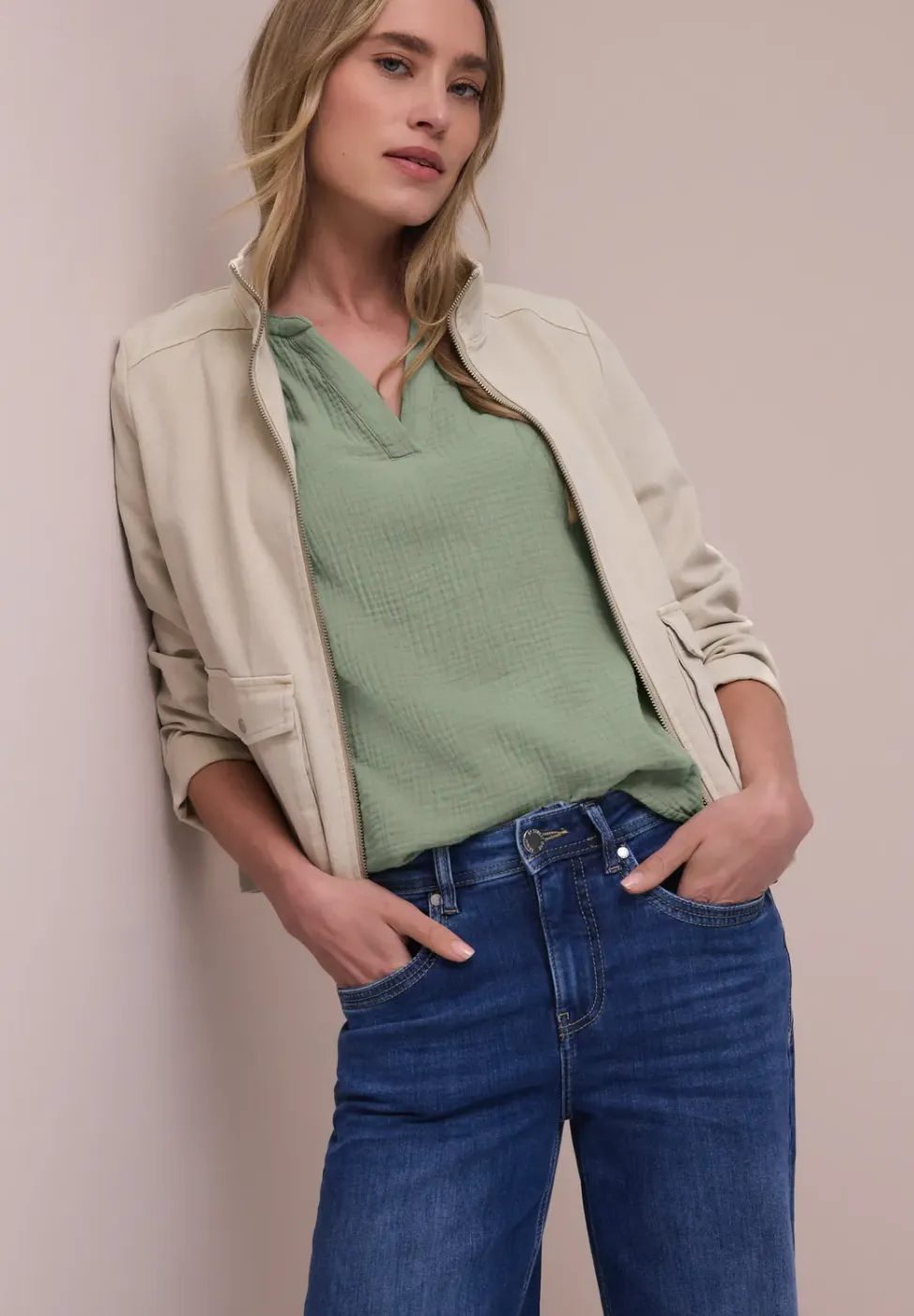 Blouse met korte mouwen in mousseline kwaliteit