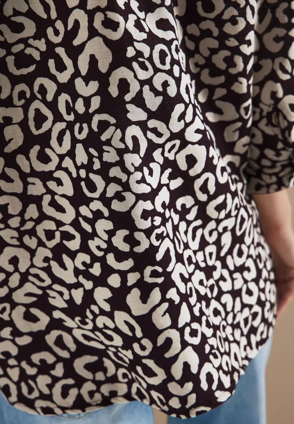 Blouse met leopatroon in linnenmix