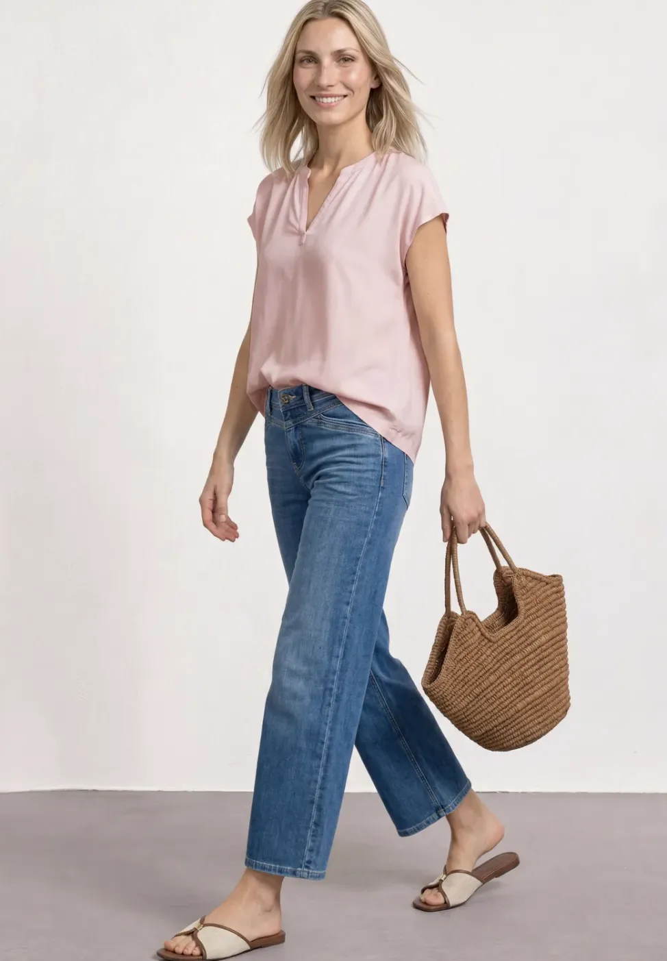Blouse met losse schouders en gespleten hals