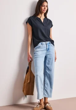Blouse met losse schouders en gespleten hals