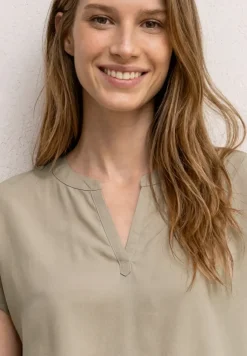 Blouse met losse schouders en gespleten hals