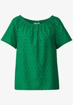 Blouse met oogjesborduursel