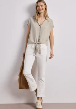 Blouse met overhangende schouders en bowlingkraag