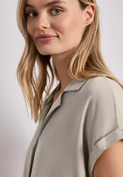 Blouse met overhangende schouders en bowlingkraag