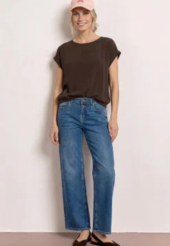 Blouse met overhangende schouders en getapete details