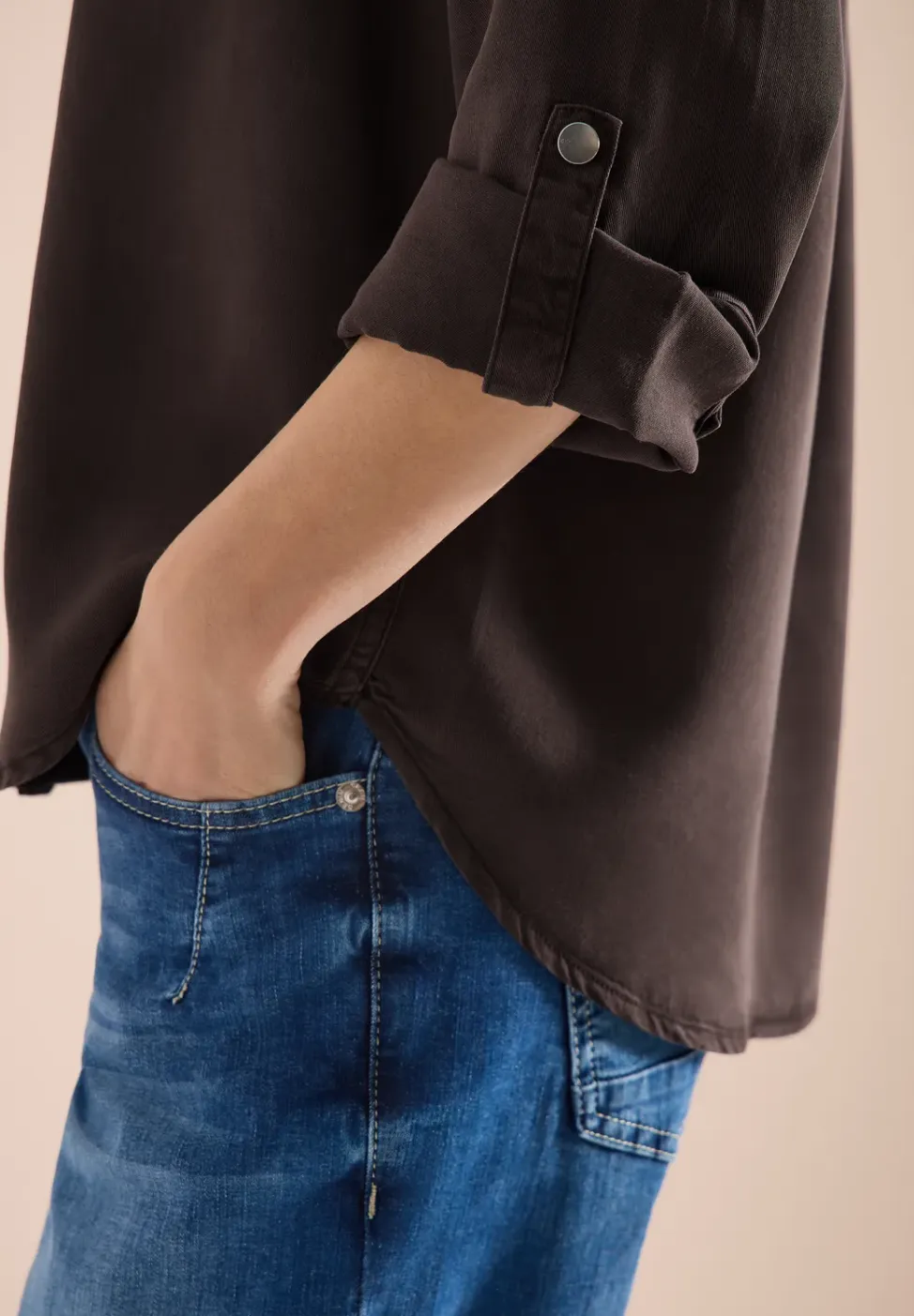 Blouse met overhemdkraag en omslag
