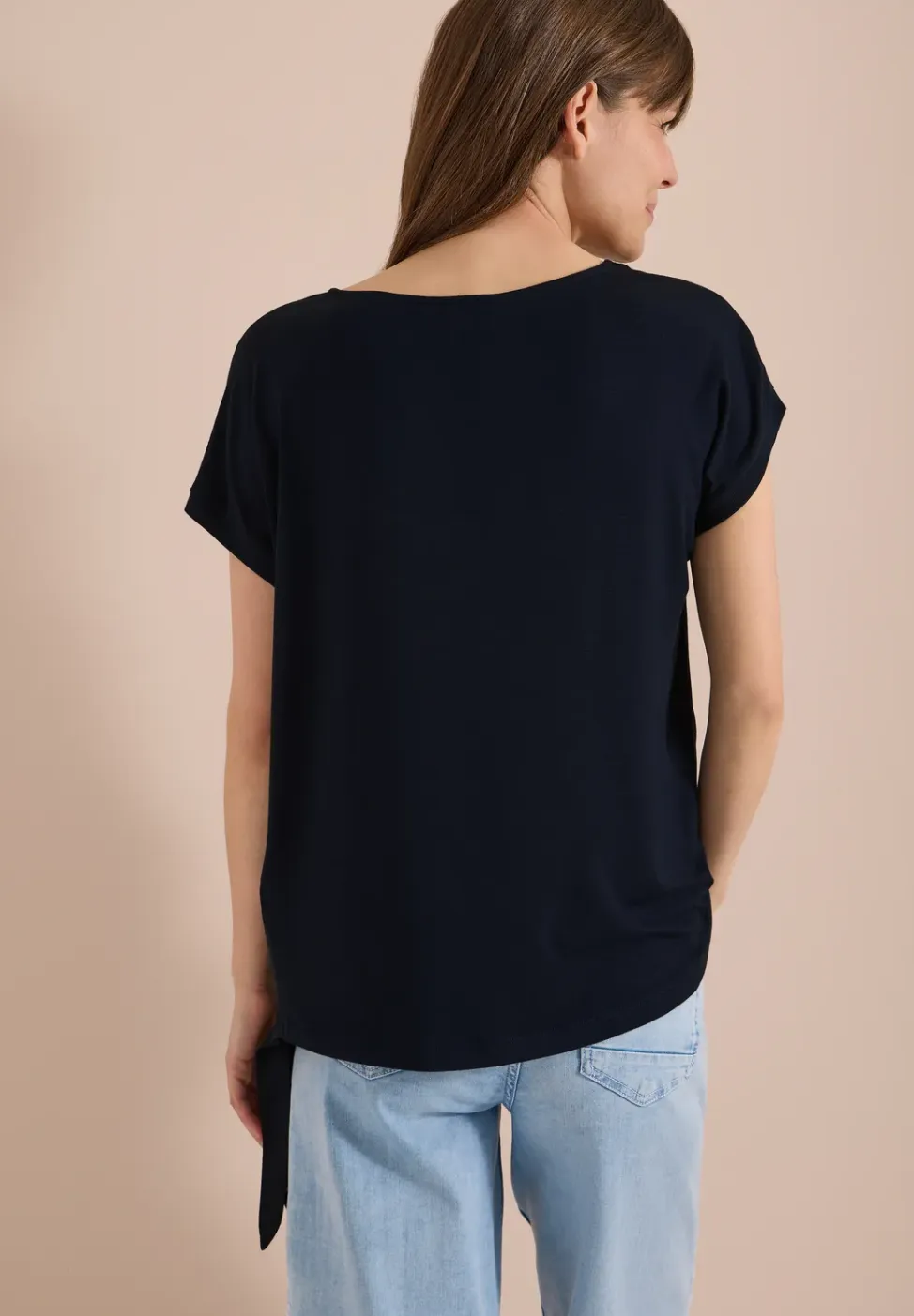 Blouse met ronde hals en knoopdetail