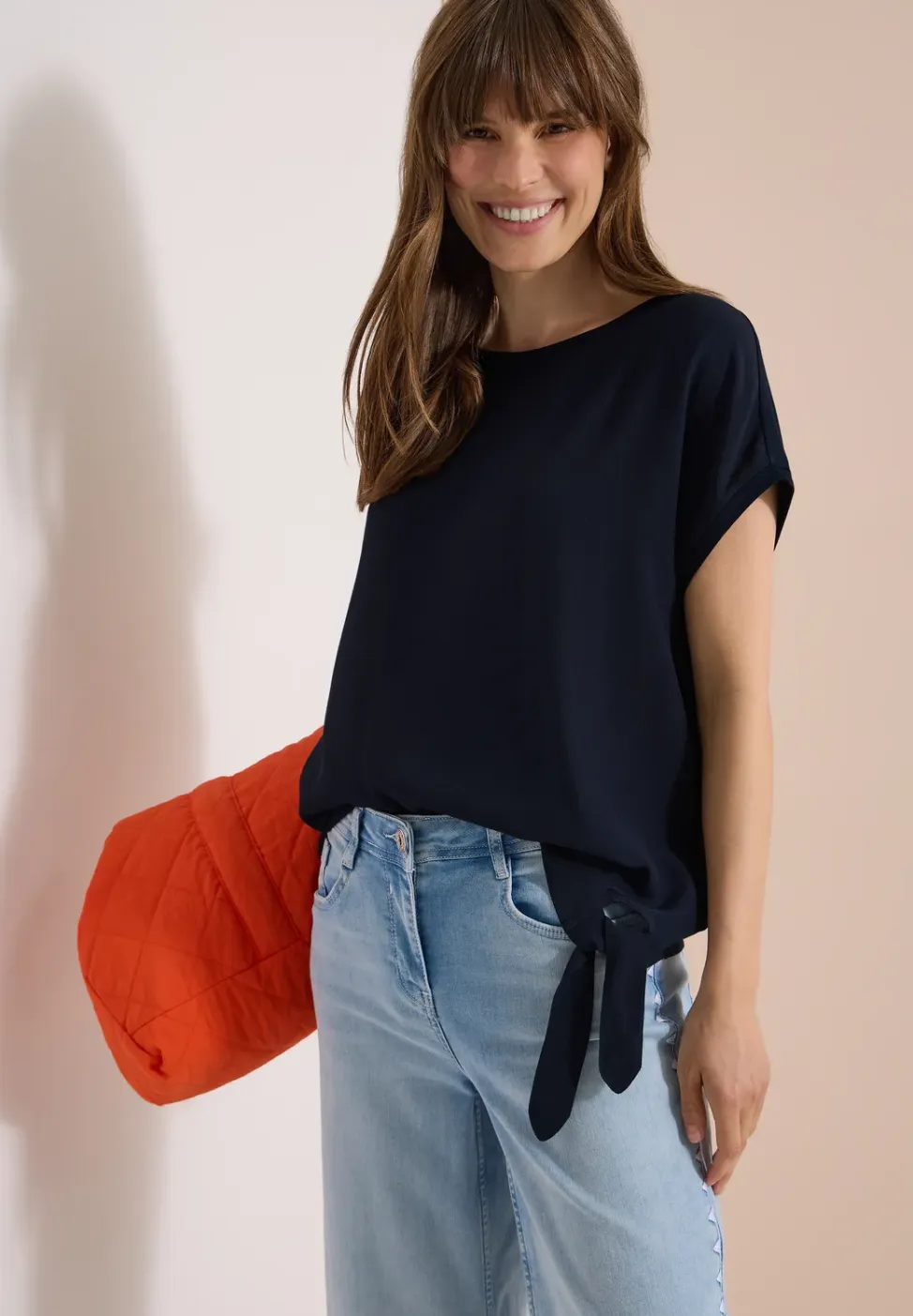 Blouse met ronde hals en knoopdetail