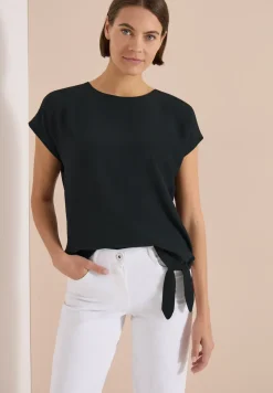 Blouse met ronde hals en knoopdetail