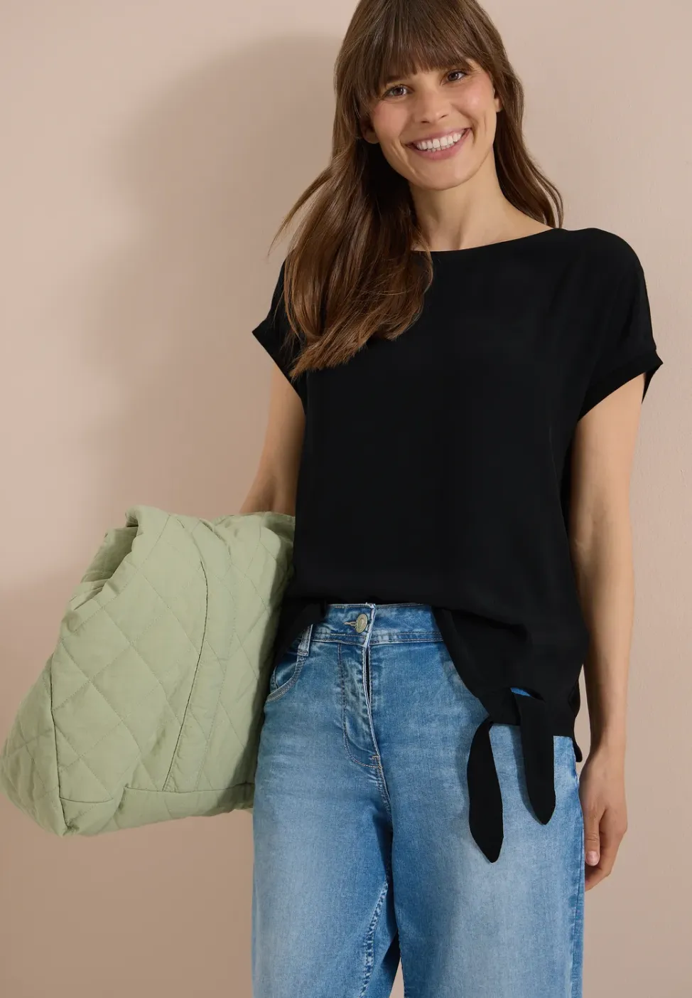 Blouse met ronde hals en knoopdetail