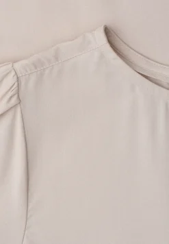 Blouse met ronde hals en korte pofmouwen