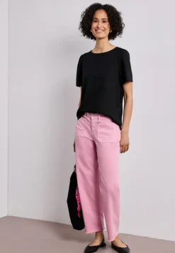 Blouse met ronde hals en korte pofmouwen