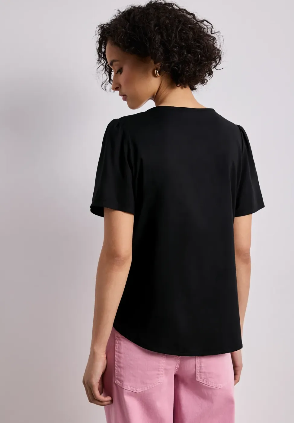 Blouse met ronde hals en korte pofmouwen