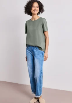 Blouse met ronde hals en korte pofmouwen