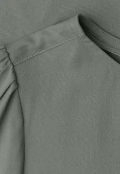 Blouse met ronde hals en korte pofmouwen