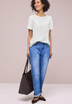 Blouse met ronde hals en korte pofmouwen