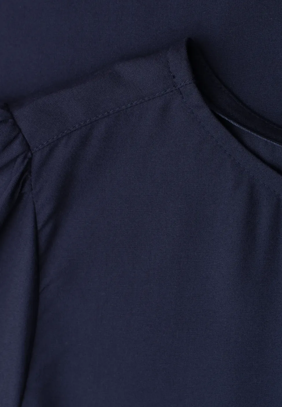 Blouse met ronde hals en korte pofmouwen