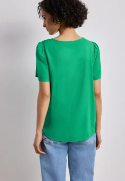 Blouse met ronde hals en korte pofmouwen