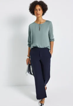 Blouse met ronde hals en uitsnijding
