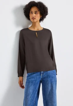 Blouse met ronde hals en uitsnijding