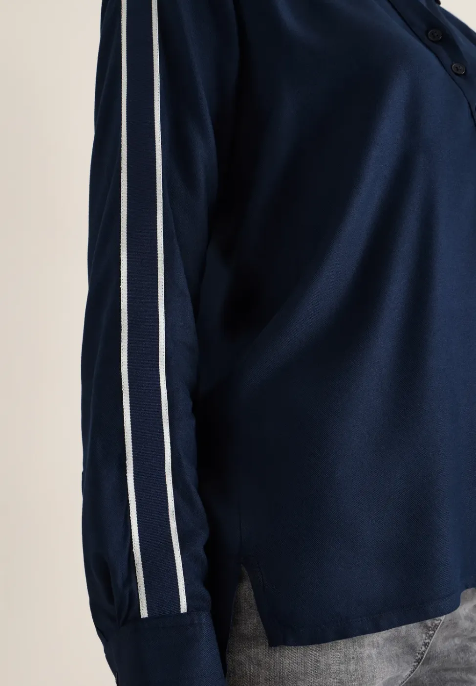 Blouse met tape details